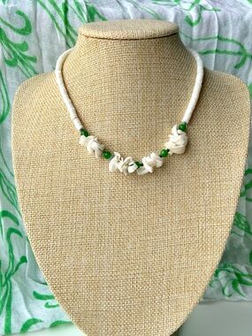 Vintage shell and bead necklace